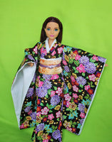 Traditional Japanese Kimono & Yukata Dresses